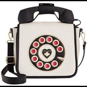 Bestey Johnson Call Me rotary phone crossbody bag